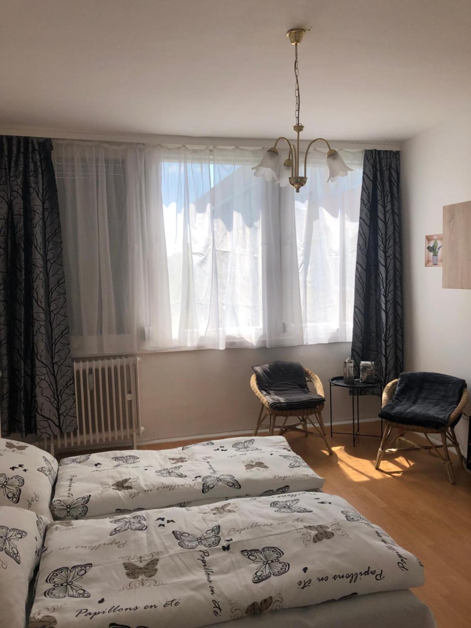 Juti Apartman Eger Esterno foto