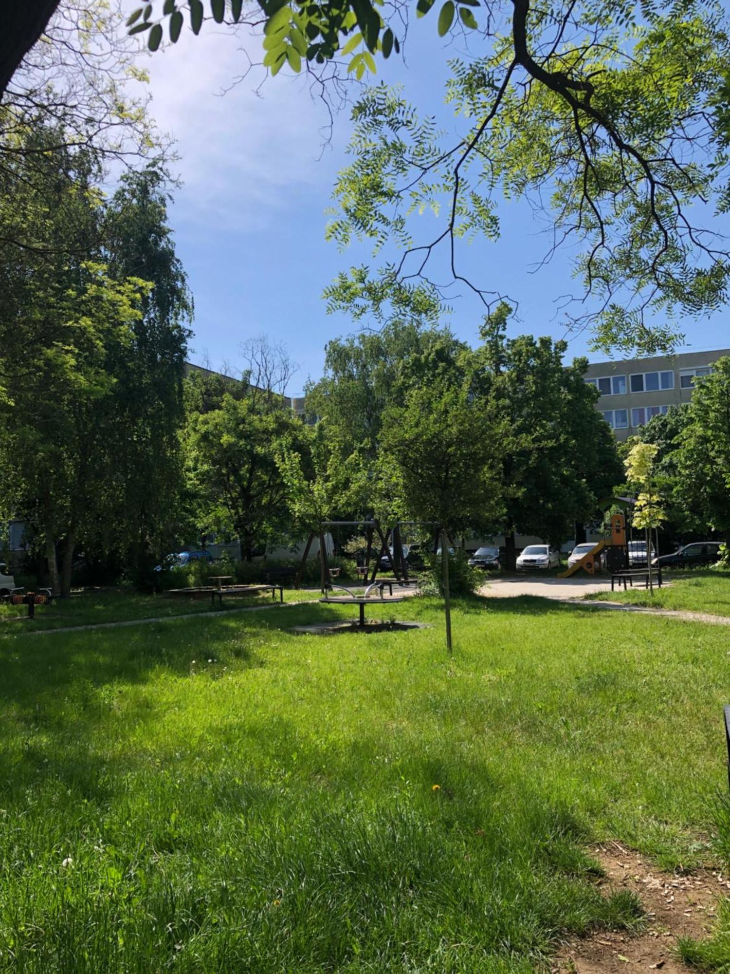 Juti Apartman Eger Esterno foto
